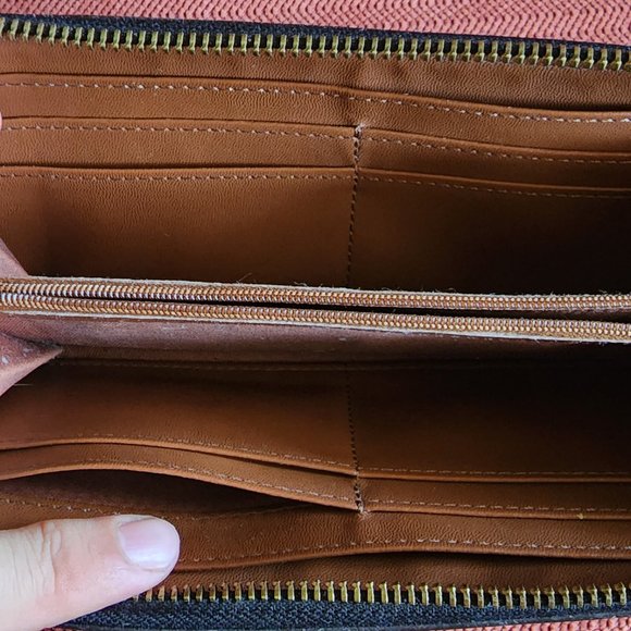 Fossil Wallet - Picture 3 of 5